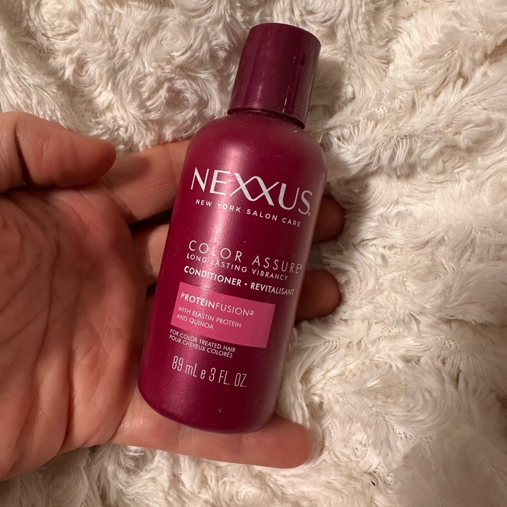 Nexxus Color Assure Conditioner - Vibrant Pink